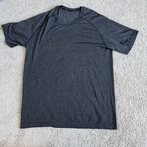 Lululemon Metal Vent Tech Short Sleeve Training Shirt Gray Men’s L 21x28